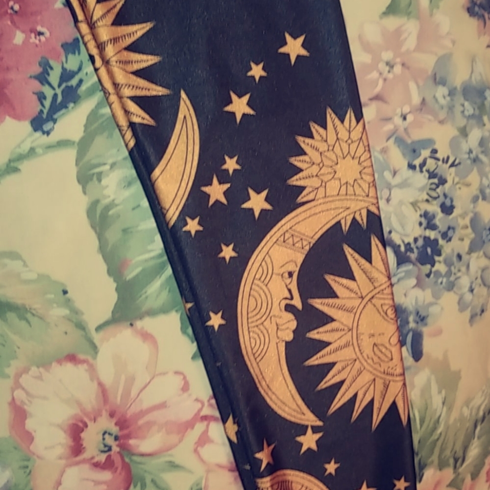 Sun and moon leggings